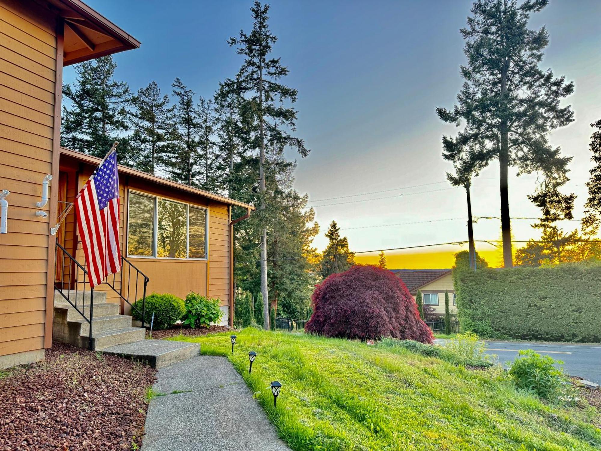 Besa Homestay Near Beach And Seatac Airport - Shared Bathroom With Max 2 Guests Des Moines Ngoại thất bức ảnh